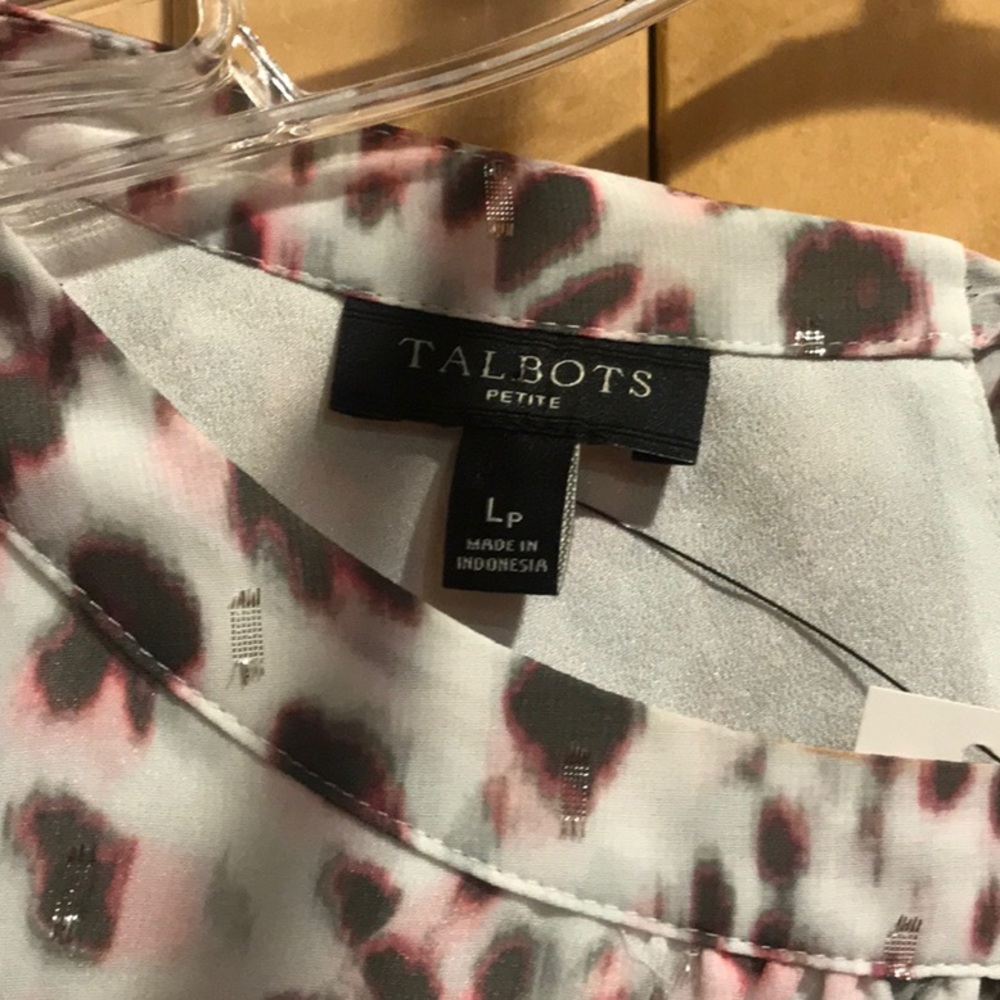 New Talbots Blouse - Picture 3 of 7